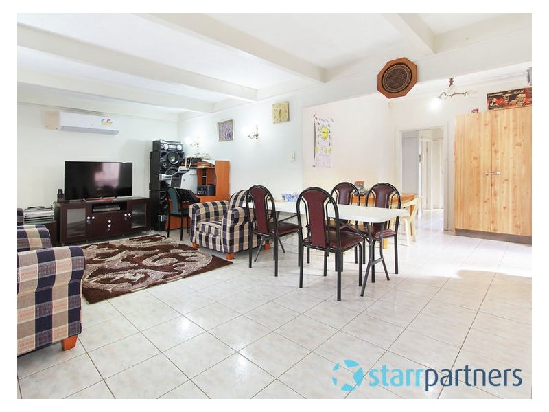 22 Renfrew Street, Guildford NSW 2161