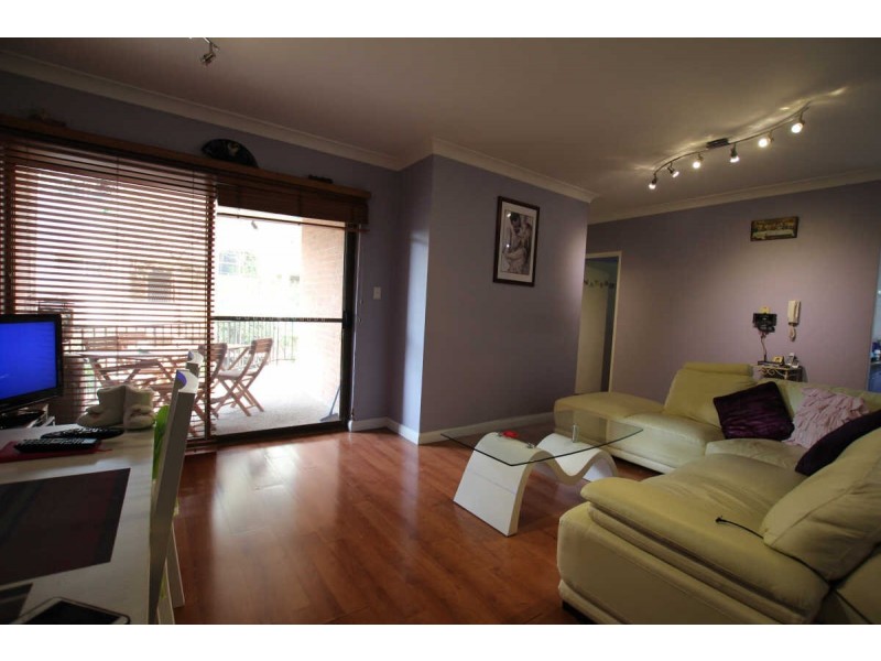 6/61 WINDSOR ROAD, Merrylands NSW 2160