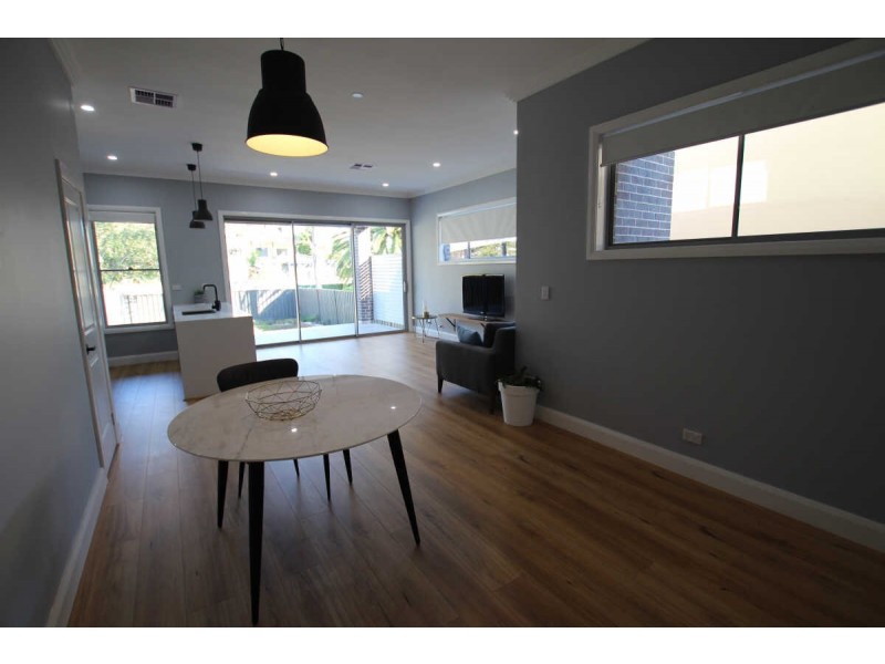 84B CENTENARY ROAD, South Wentworthville NSW 2145