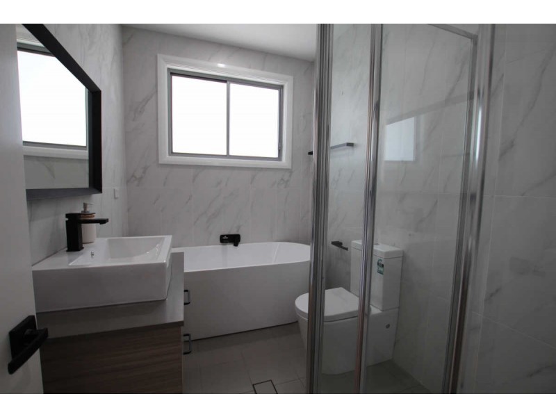 84B CENTENARY ROAD, South Wentworthville NSW 2145