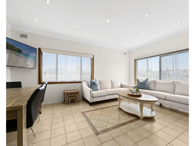 18 Paterson Crescent, Fairfield NSW 2165