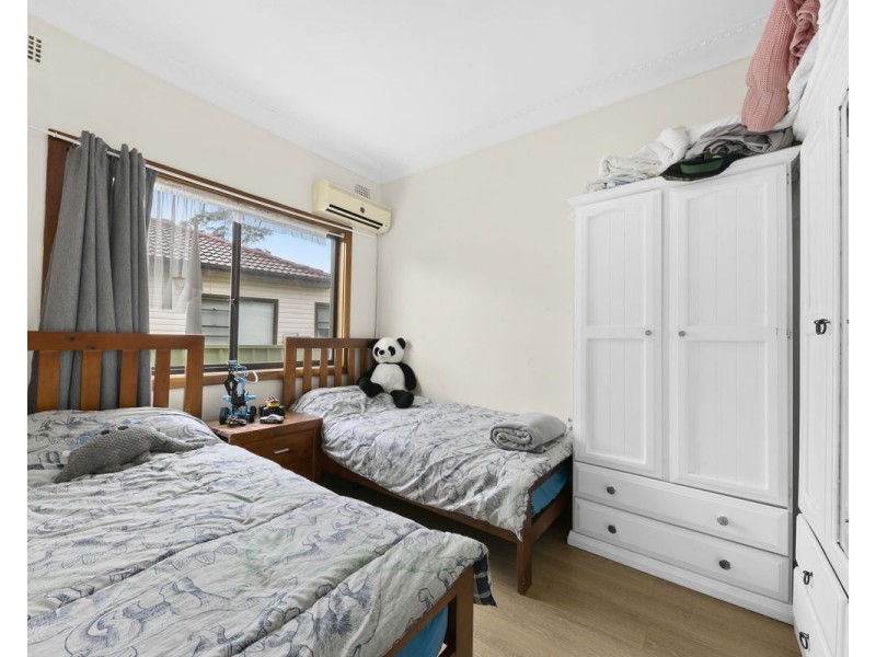 18 Paterson Crescent, Fairfield NSW 2165