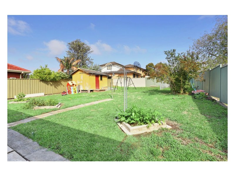 16 Lough Avenue, Guildford NSW 2161