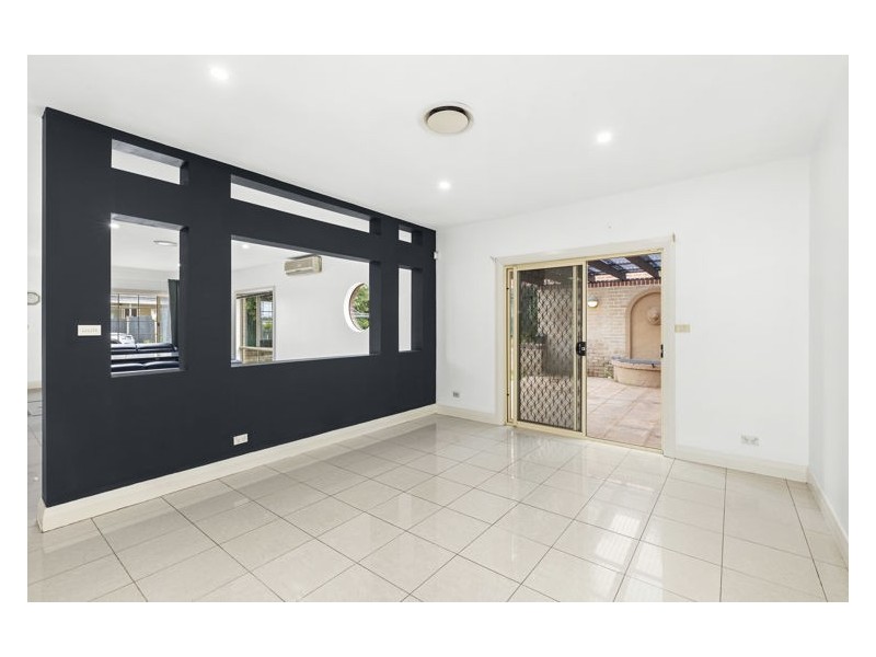 4a Rhodes Avenue, Guildford NSW 2161