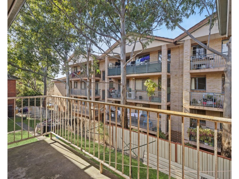 11/16 Calliope Street, Guildford NSW 2161