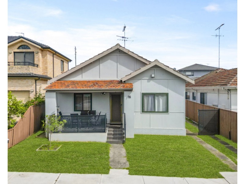 16 Warialda Street, Merrylands NSW 2160