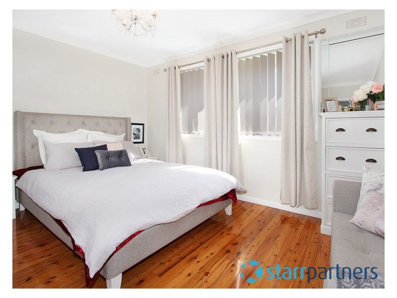 18 Gipps Road, Greystanes NSW 2145