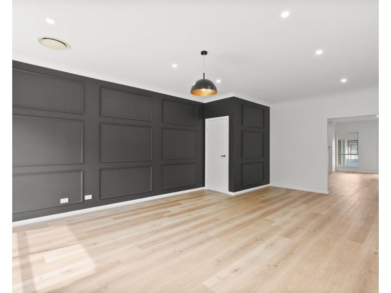 21 Pugh Avenue, Pemulwuy NSW 2145