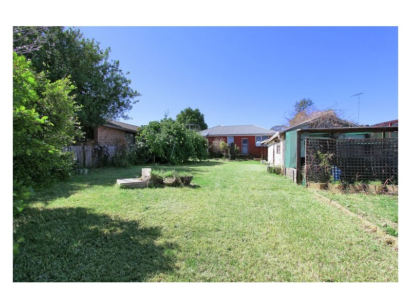 16 Karani Avenue, Guildford NSW 2161