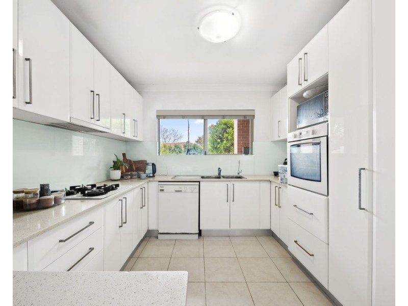 15 Tennyson Parade, Guildford NSW 2161