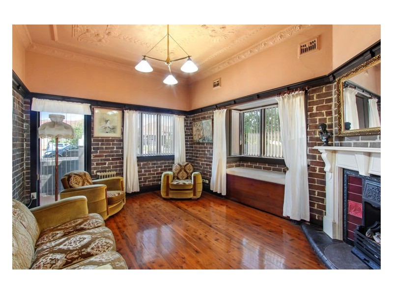 33 Albion Avenue, Merrylands NSW 2160