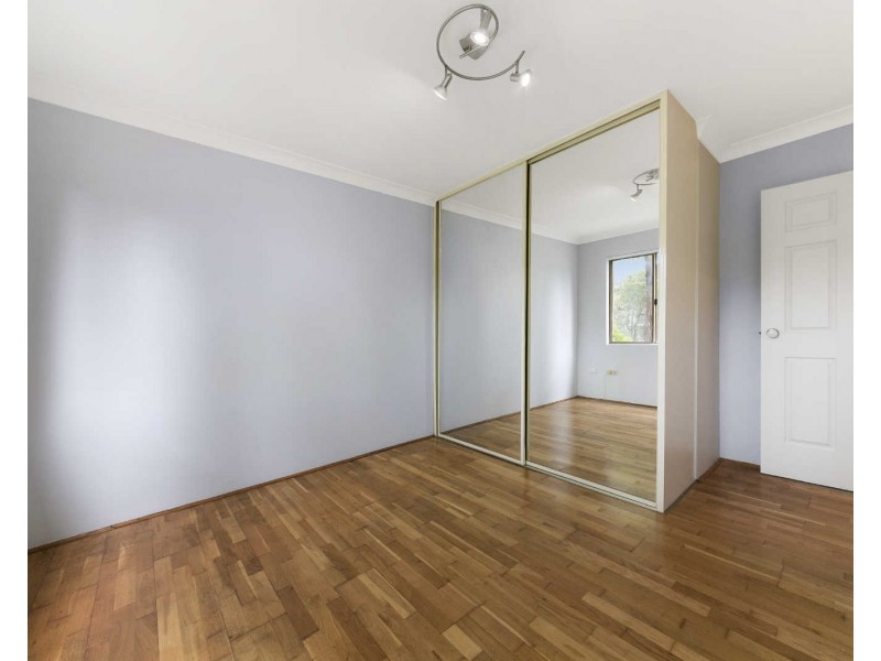 2/31 OXFORD STREET, Merrylands NSW 2160