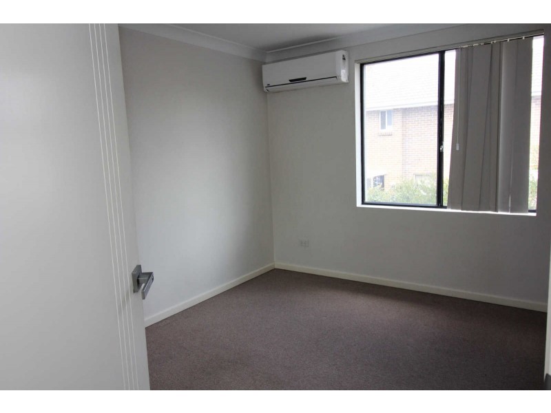 02/26 ROSEBERRY ROAD, Guildford NSW 2161