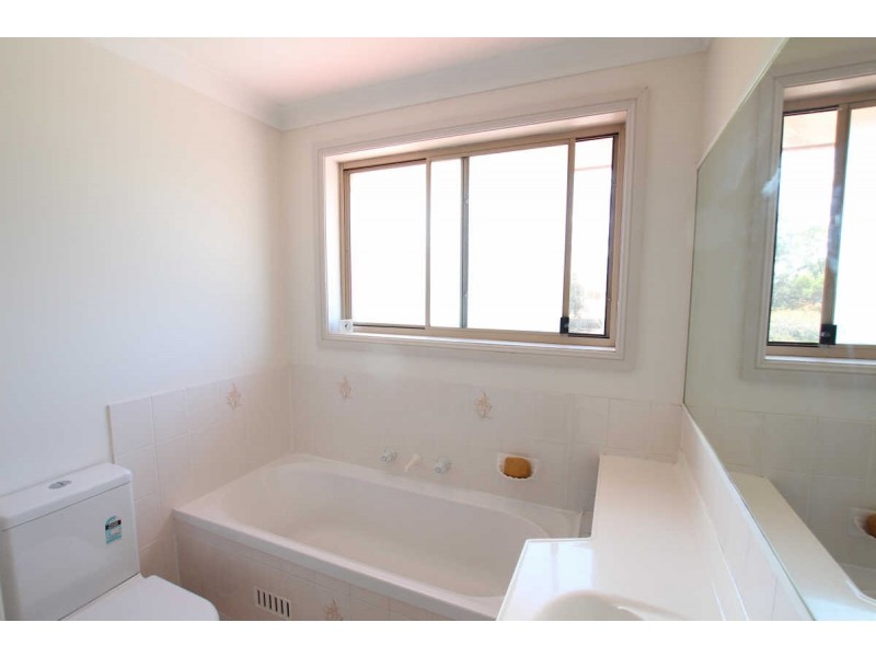 4 TATHIRA CRESCENT, Merrylands NSW 2160