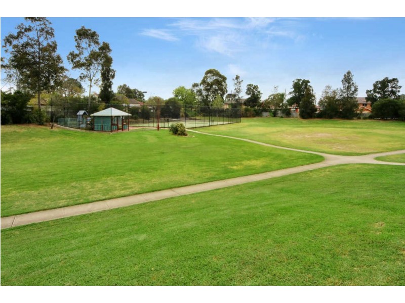 4 TATHIRA CRESCENT, Merrylands NSW 2160