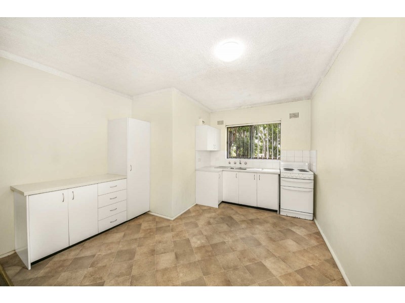 2/20 Walker Street, Merrylands NSW 2160