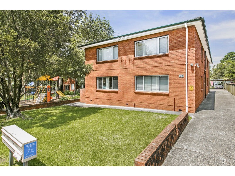 2/20 Walker Street, Merrylands NSW 2160