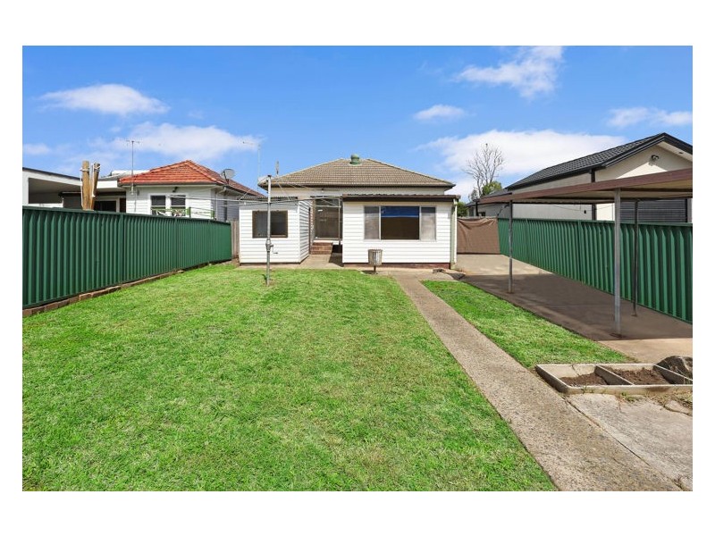 15 McArthur Street, Guildford NSW 2161