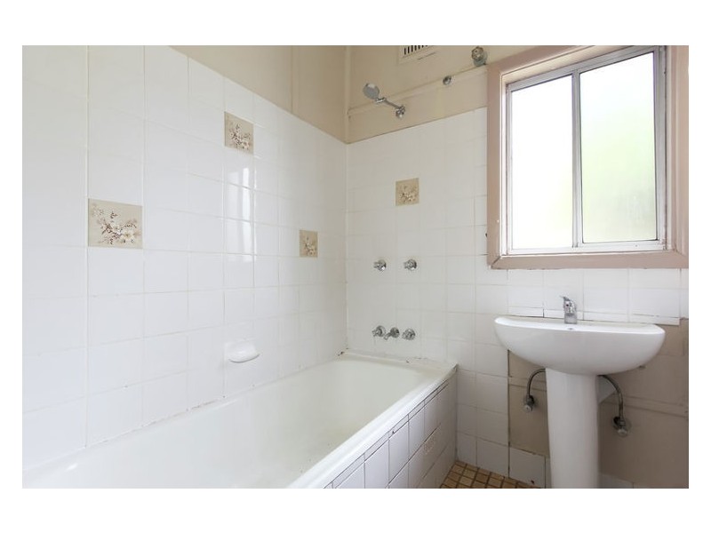 11 Fyall Avenue, Wentworthville NSW 2145