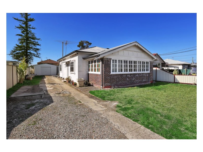 473 The Horsley Drive, Fairfield NSW 2165
