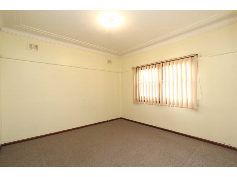 50 WINDSOR RD, Merrylands NSW 2160