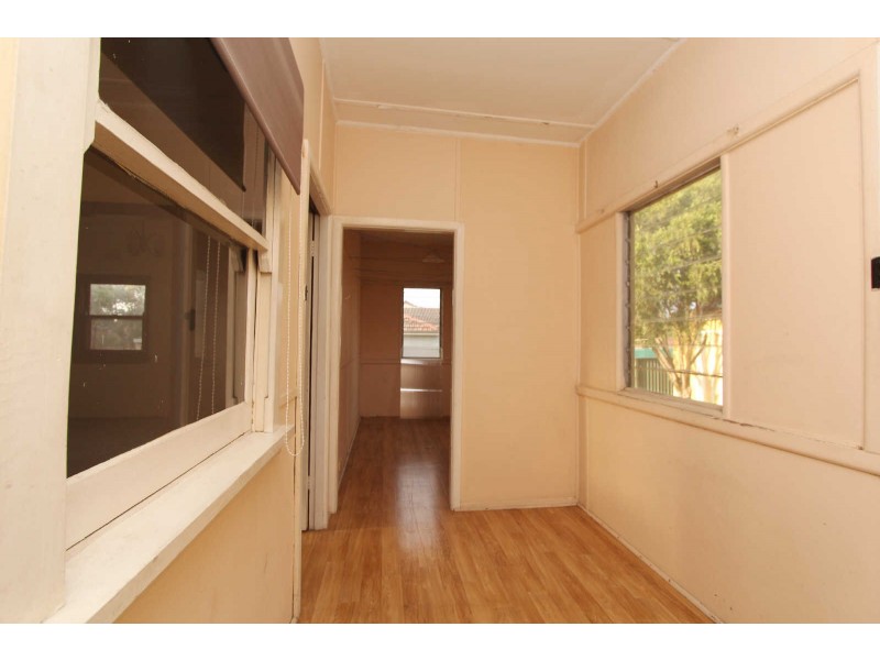 50 WINDSOR RD, Merrylands NSW 2160