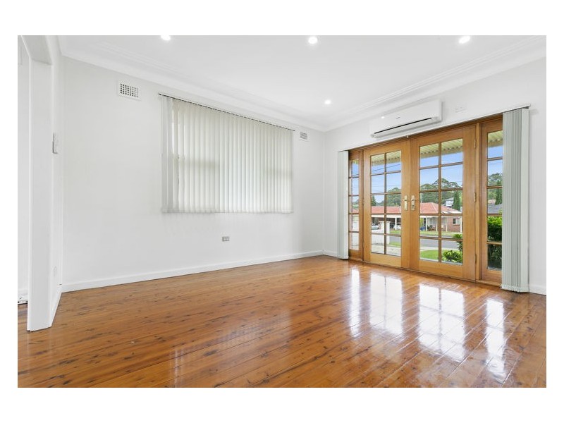 16 Warren Road, Merrylands NSW 2160