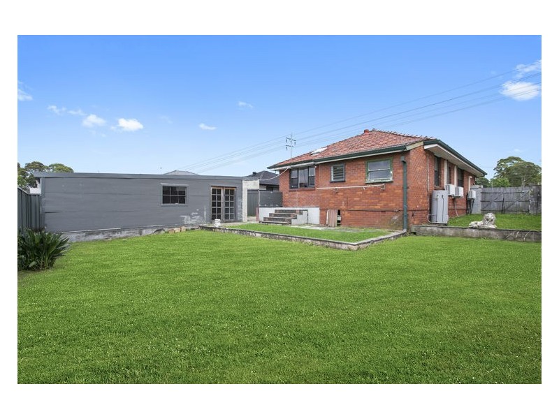 16 Warren Road, Merrylands NSW 2160