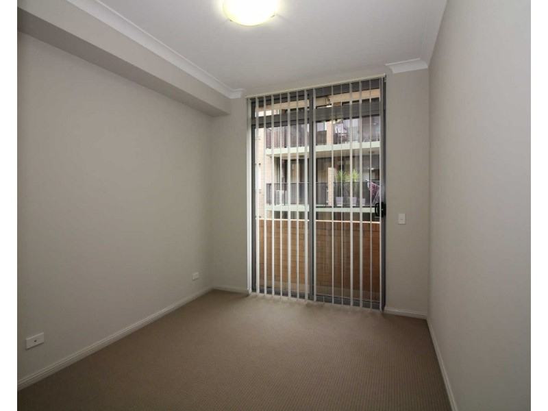 12/1-3 HOWARD AVENUE, Northmead NSW 2152