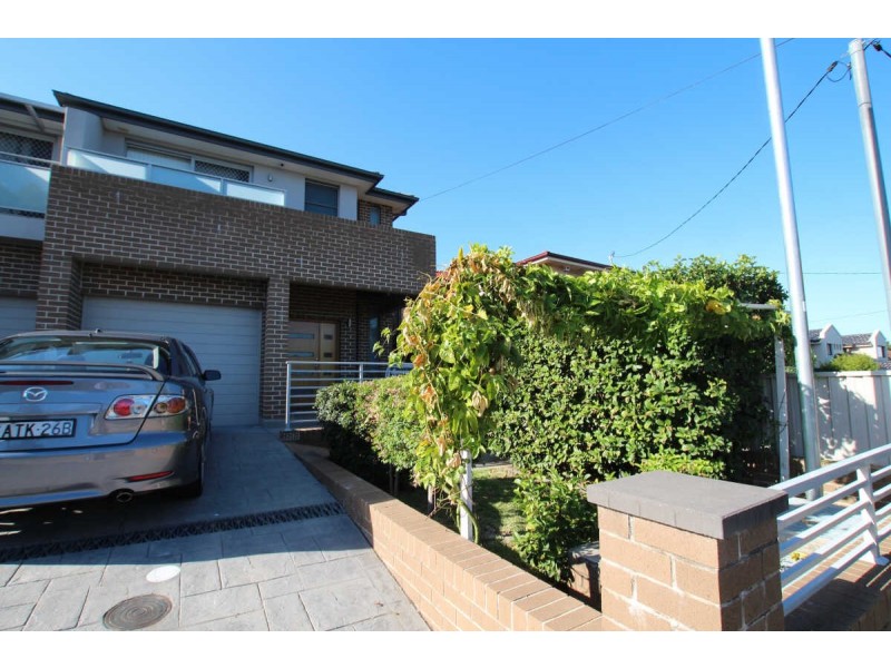 77 HAWKSVIEW STREET, Merrylands NSW 2160