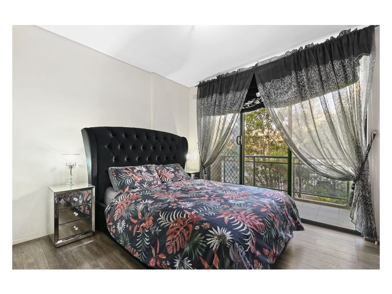 4/25 Dressler Court, Merrylands NSW 2160