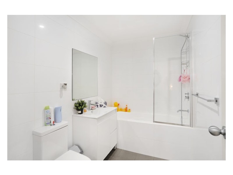 11/11-15 Peggy Street, Mays Hill NSW 2145