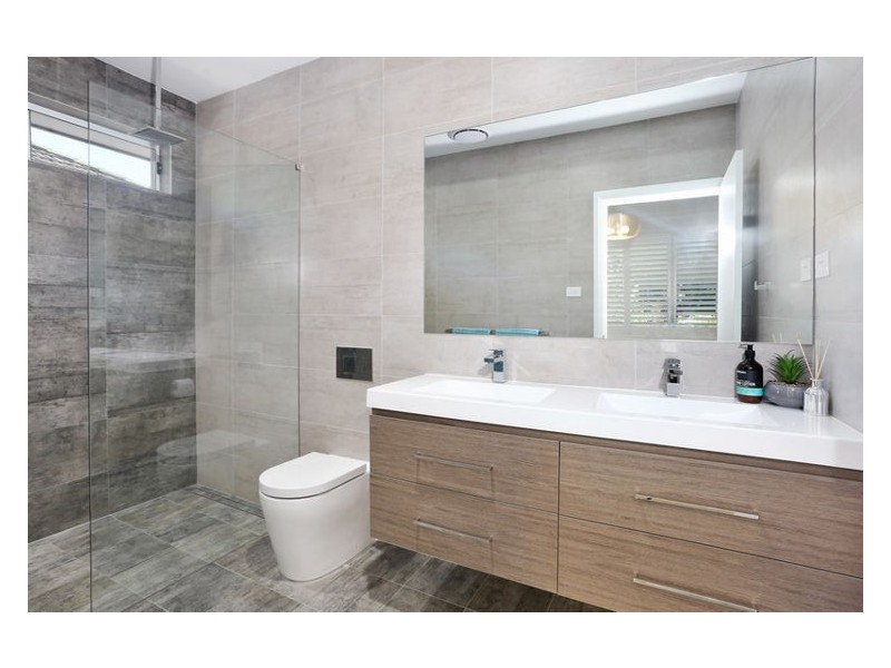 22 Favell Street, Toongabbie NSW 2146