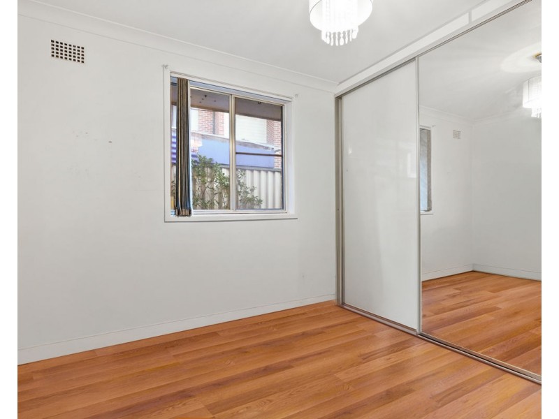 16 Rowley Road, Guildford NSW 2161