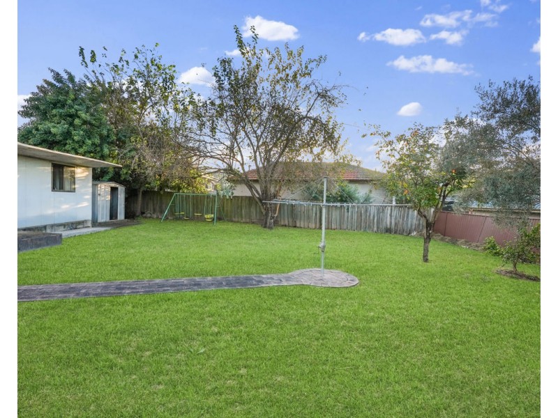 16 Rowley Road, Guildford NSW 2161