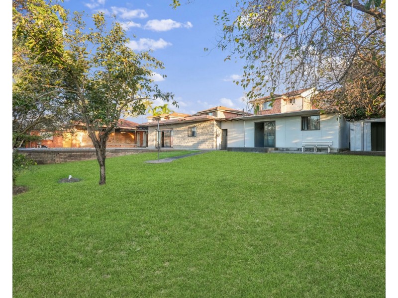 16 Rowley Road, Guildford NSW 2161