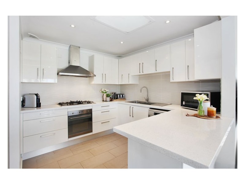 16 Macquarie Road, Greystanes NSW 2145