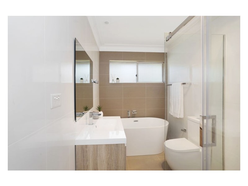 16 Macquarie Road, Greystanes NSW 2145