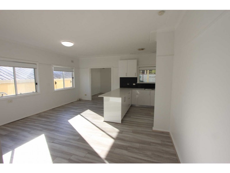 21 LEWIS STREET, South Wentworthville NSW 2145