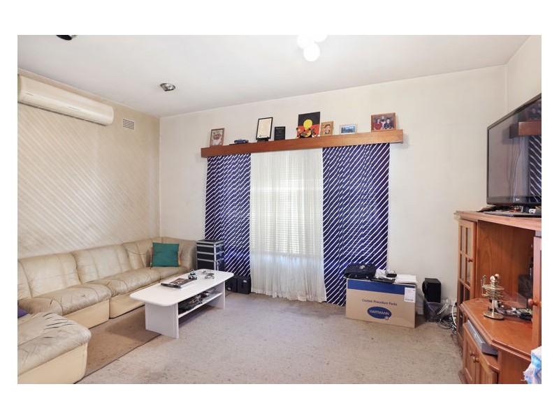 17 Paul Crescent, South Wentworthville NSW 2145