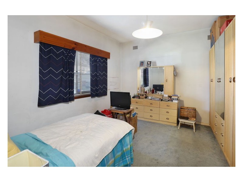 17 Paul Crescent, South Wentworthville NSW 2145