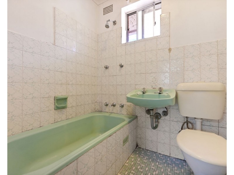 3/24 Military Road, Merrylands NSW 2160