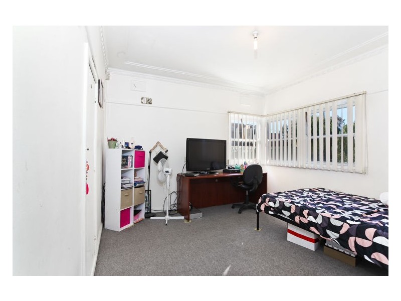 226 Woodville Road, Merrylands NSW 2160