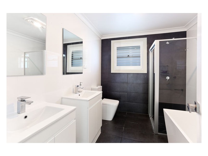 14 Dhinburri Way, Pemulwuy NSW 2145