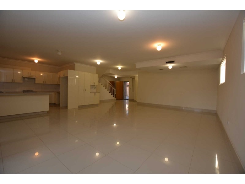 01/51 WARREN ROAD, Woodpark NSW 2164