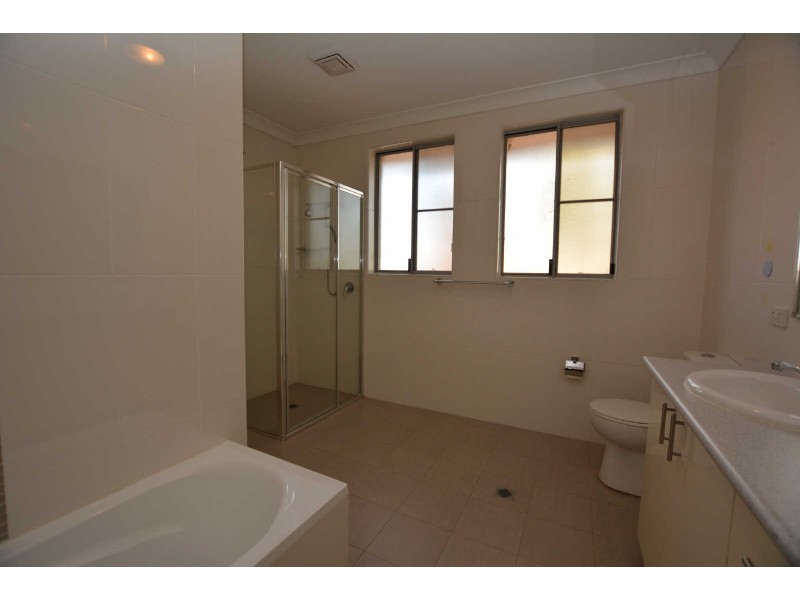 01/51 WARREN ROAD, Woodpark NSW 2164