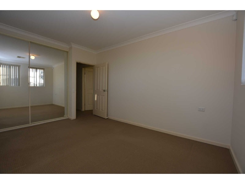 01/51 WARREN ROAD, Woodpark NSW 2164