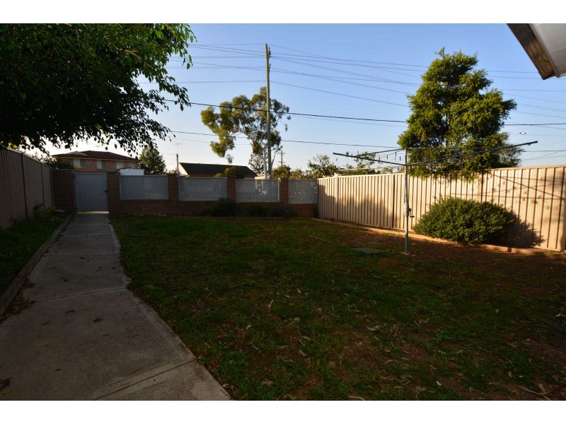 01/51 WARREN ROAD, Woodpark NSW 2164