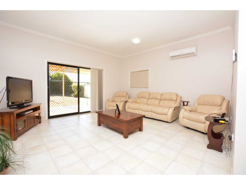 101 FULLAGAR RD, Wentworthville NSW 2145