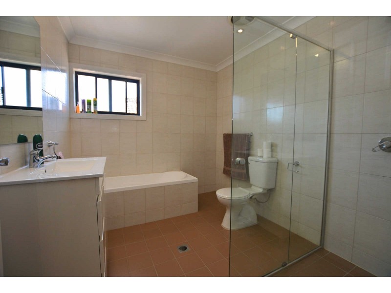 101 FULLAGAR RD, Wentworthville NSW 2145